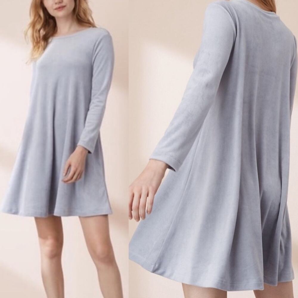 LOU & GREY • Light Gray Silver Long Sleeve Velvet Swing Dress